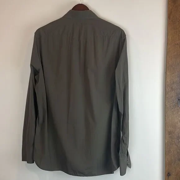 Banana Republic Men’s Green Button Down Dress Shirt Size Large 2 pocket - Picture 2 of 8